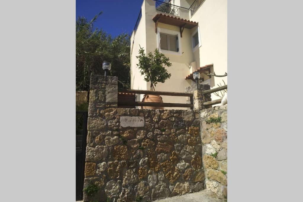 Nikolis Vacation House Vrísai エクステリア 写真