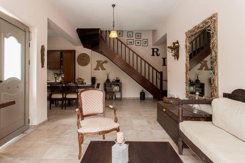Nikolis Vacation House Vrísai エクステリア 写真